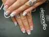 Naildesign mit Einlegemotiv